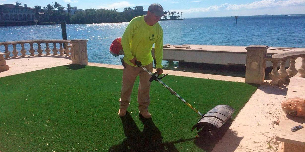 Maintenance Tips For Your Synthetic Lawn 4 Maintenance Tips For Your Synthetic Lawn