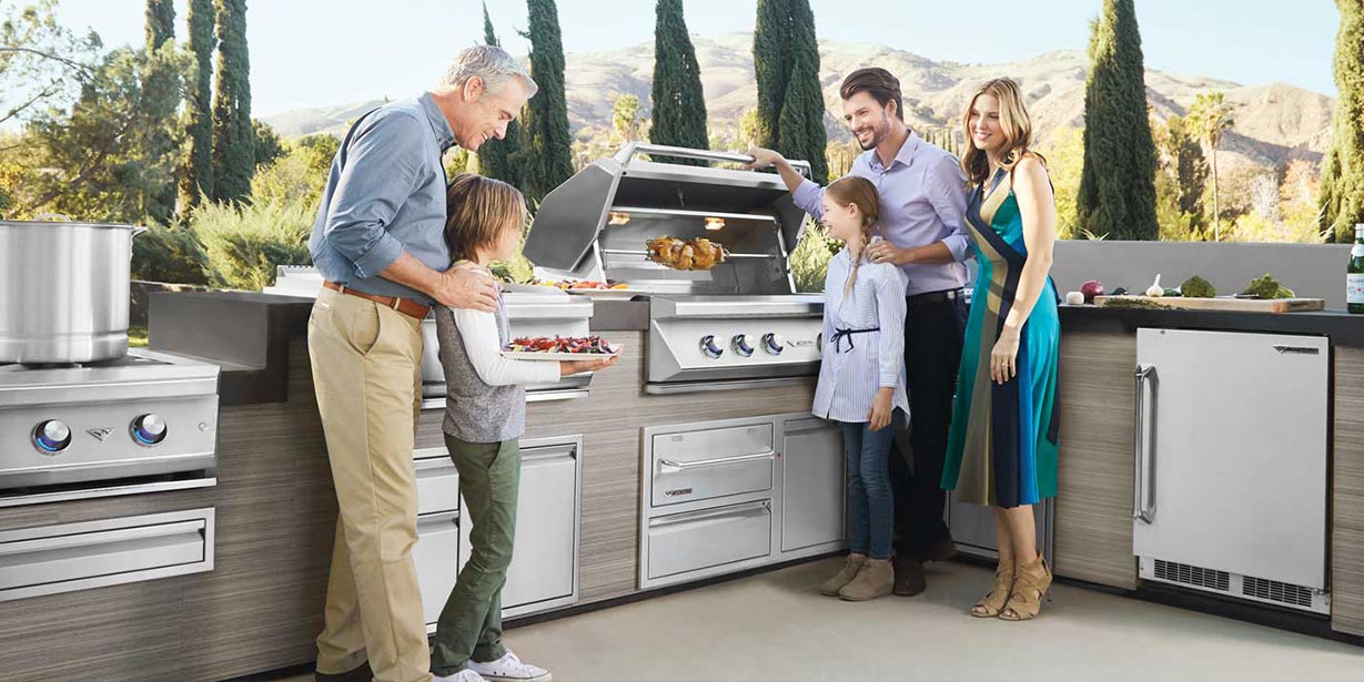 Essential Steps For Designing Your New Outdoor Kitchen 4 Essential Steps For Designing Your New Outdoor Kitchen
