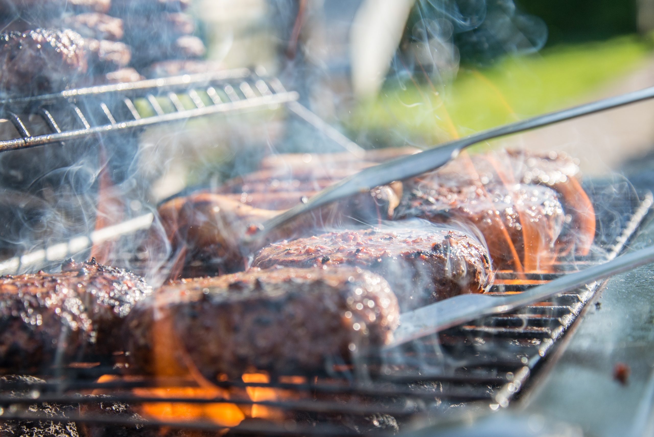 close photography of grilled meat on griddle 1105325 scaled